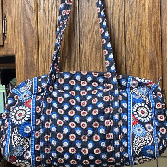 Vera Bradley - Medium Duffel Bag - 18x8x8- Cotton Quilted ( Blue/Red/White) - Picture 2 of 9